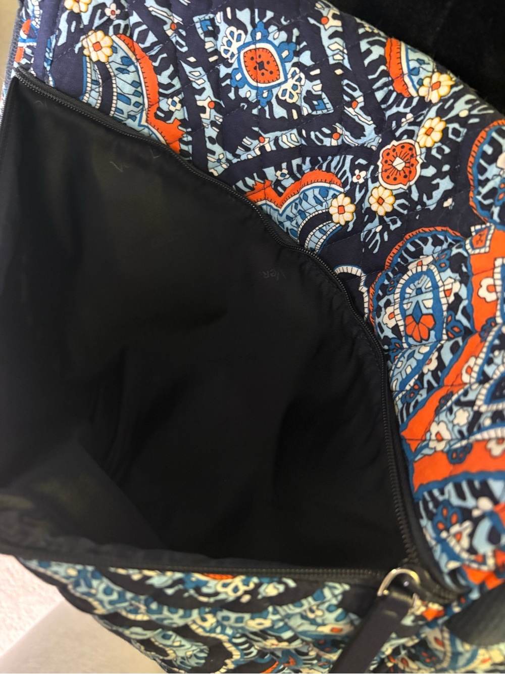 Vera Bradley Messenger Bag Marrakesh Pattern - Picture 6 of 6